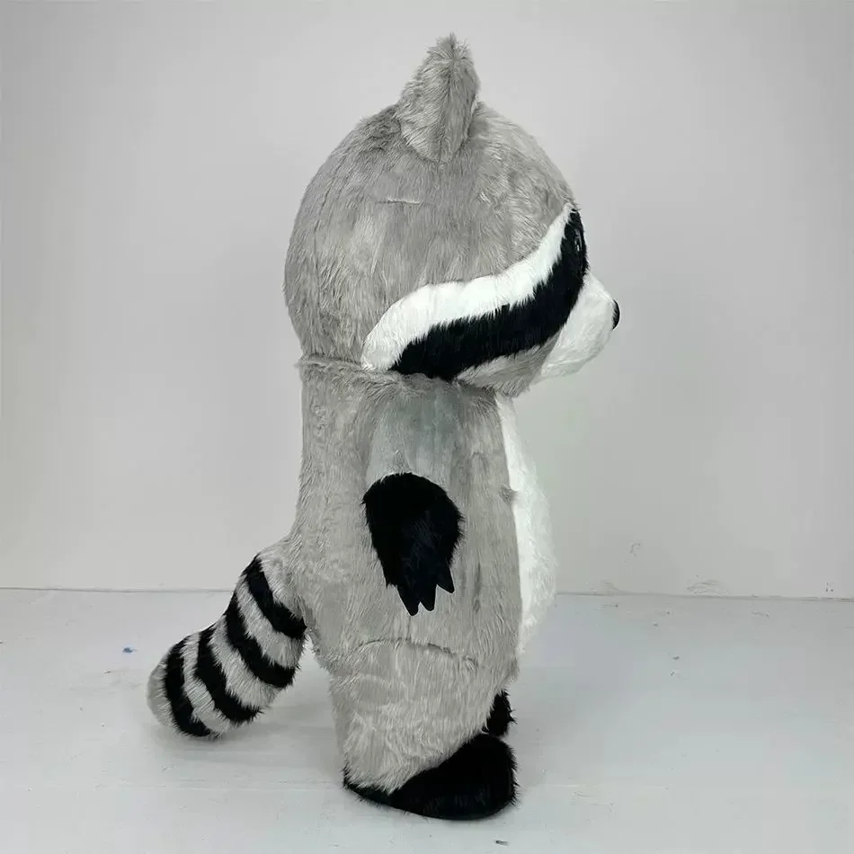 グレーのふわふわ素材で作られた、空気で膨らませるタイプのアラ - Costumes のレビューと価格